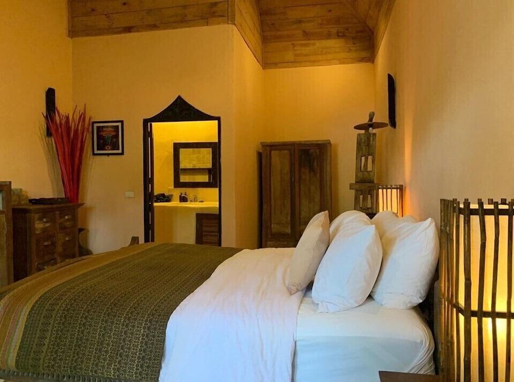 Nirvana Resort Koh Chang Bang Bao Beach Exterior photo