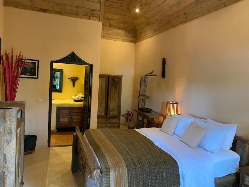 Nirvana Resort Koh Chang Bang Bao Beach Exterior photo