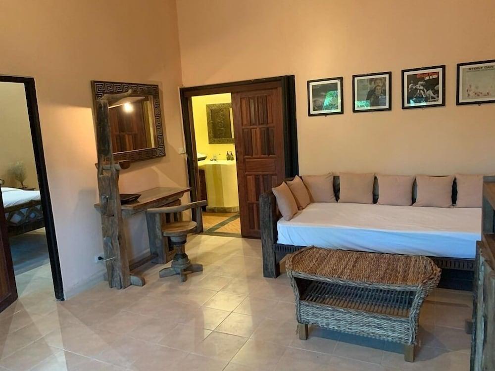 Nirvana Resort Koh Chang Bang Bao Beach Exterior photo