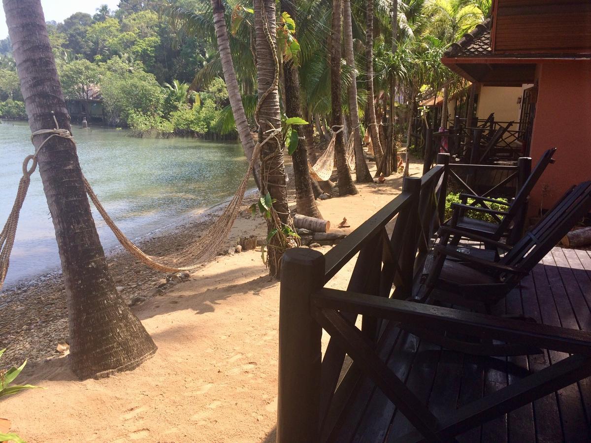 Nirvana Resort Koh Chang Bang Bao Beach Exterior photo